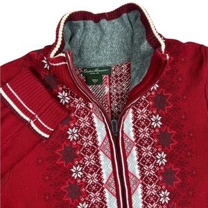 EDDIE BAUER cardigan Sweater Women’s Medium Winter Snowflakes Holiday Zip Up Red